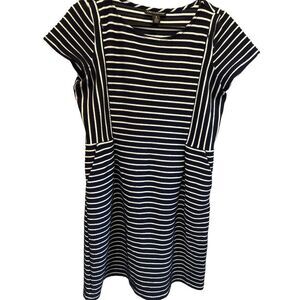 A Pea‎ in the Pod Nursing Dress M Navy White Striped Short Sleeve Maternity